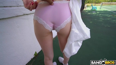 Теннис большой, но член Джонатана Джордана все равно больше