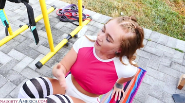 Приседание на члене - лучшее упражнение для подтянутой попы