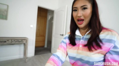 Отчим дает практические советы по сексу падчерице Мине Люкс