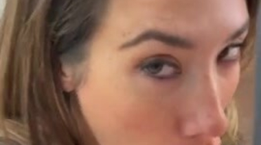 Кончил Eva Lovia в киску на кухне