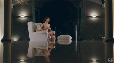 Нежная мастурбация балерины в эрофильме «Сонет» (Sonnet - 2022)