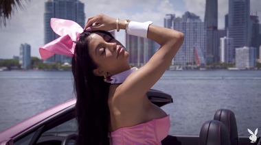 Октябрьский кролик Playboy Вероника Родригес на фотосессии в Майами