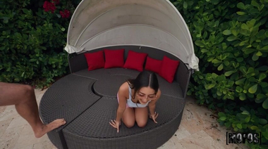 ДжейМак старается не сломать большим членом узкую писю Вайолет Гемс