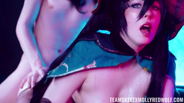 Чувак накончал в обе дырки MollyRedWolf в образе Моны из Genshin Impact