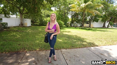 Мажор Питер Грин прокатил на члене деревенскую девку Джульетт Минт