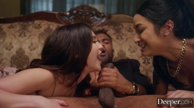 Хитрая Джейн Уайлд свела бойфренда с лучшей подругой ради анала втроем