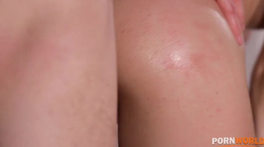 Кэнди Лучани подарила на День рождения Саше Роуз оргию с тремя мужиками