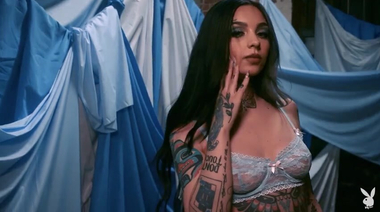 Майские праздники с очаровательными обнаженными именинницами Playboy