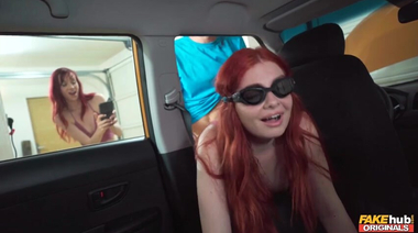 Автолюбитель Анна Яде присоединилась к парочке трахающихся механиков