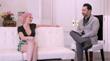 Психотерапевт помог преодолеть депрессию замужней шлюшке Адире Аллюр