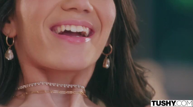 Красотка Сойер Кэссиди дала в попку зрелому любовнику с большим хуем