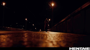 Книга Лавкрафта затянула рыженькую крошку Лотти Магне в ужасный мир Ктулху