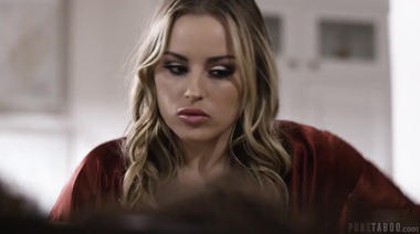 Запретный секс: сводная сестра Мэдди Мэй украла мечту у Анны Клэр Клаудс