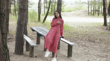 Елена Макс - «Прогулка в лесу» (Walk In The Woods - 2023)