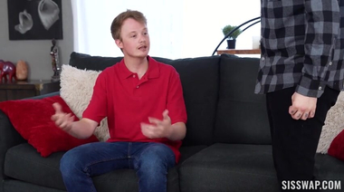 Шлюшки Серена Сантос и Сойер Кэссиди «‎подурачились» со сводными братьями