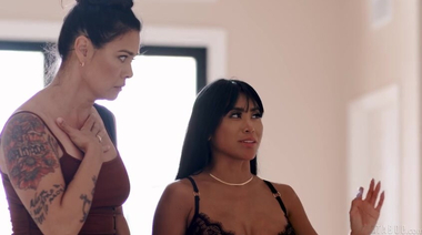 Организаторша свадеб Эмбер Сноу замутила тройничок с женихом и невестой