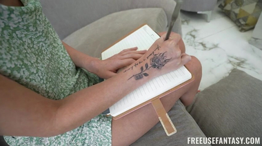 Одинокий папаша свободно использует влажную киску нянечки Хлои Кингсли