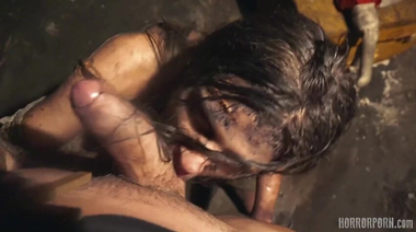 Экзорцист с большим членом изгоняет демона из одержимой сучки Сары Кей