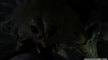 Страшная женщина-паук Бриттани Бардо съела мужика после безумного секса