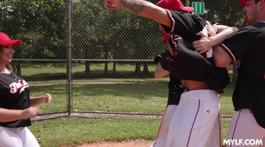 Ее собственная лига (часть 3): Победный секс тренера с капитаном команды