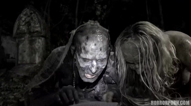 Ходячие мертвецы с влажными письками напали на возбужденного чувака