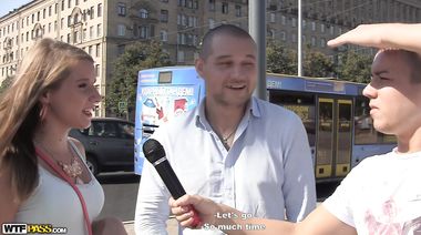 Пикапе агенты разъебали анальную дырку Софи Голдфингер на природе