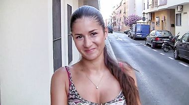 Хуан Лучо пялит выбритую щель украинки Нессы Шайн на пляже